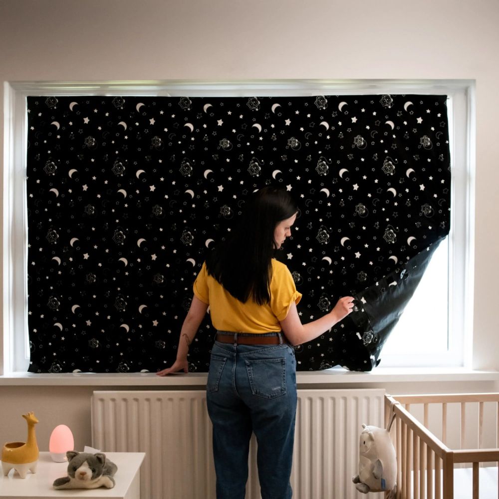 Portable Blackout Blind with Suction Cups
